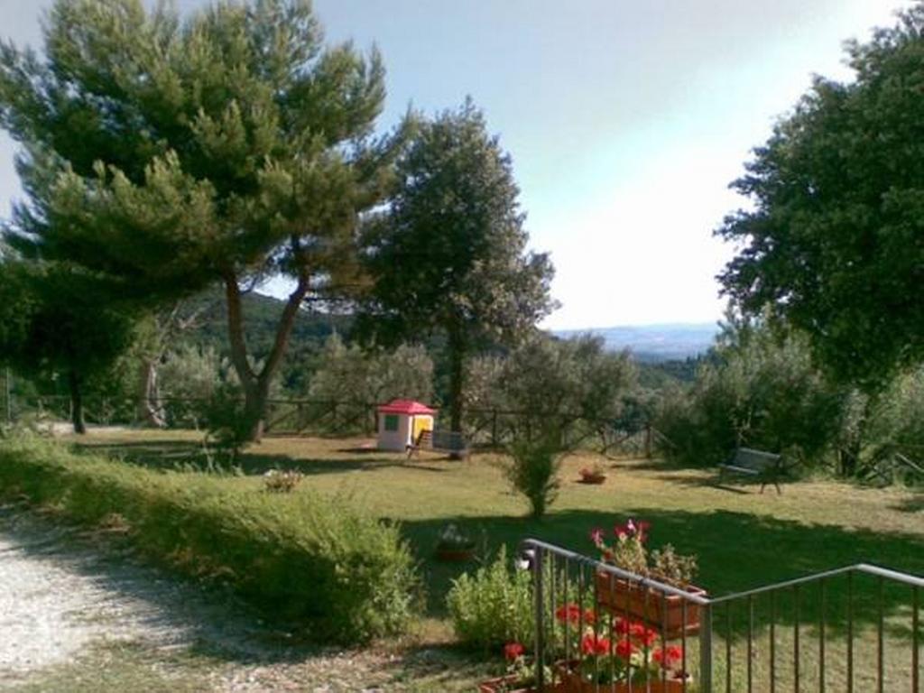 Il Poggio Delle Ginestre Guest House Torgiano Exterior photo