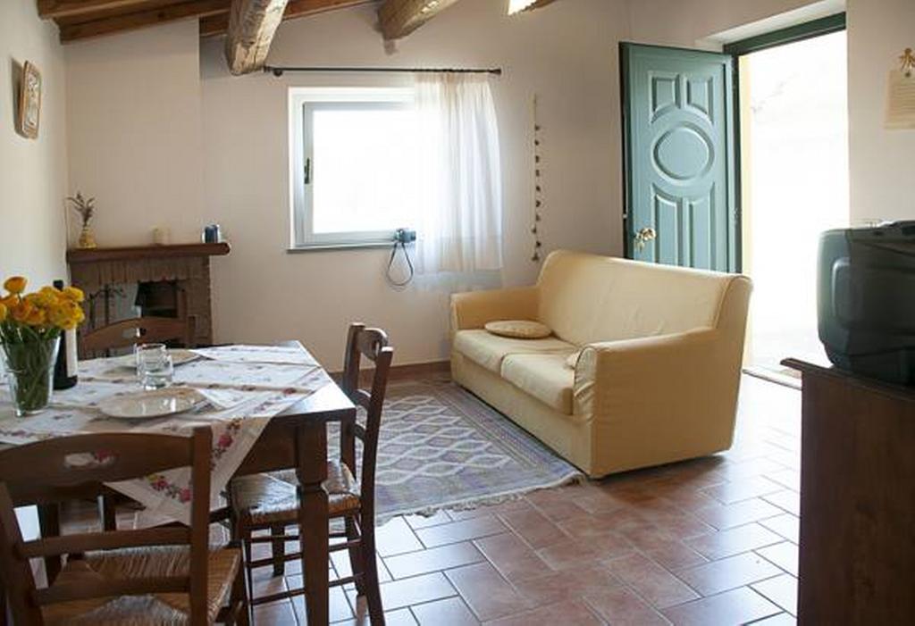 Il Poggio Delle Ginestre Guest House Torgiano Exterior photo